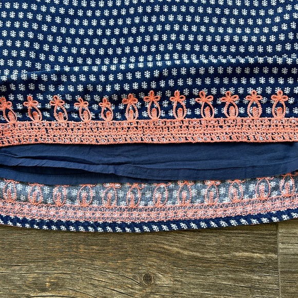 Cute dress 👗 - Picture 6 of 7